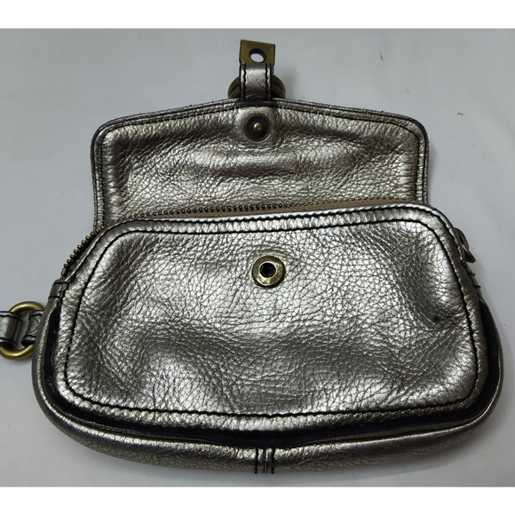 Marc By Marc Jacobs Metallic Silver Leather Buckle Wristlet - Coin Wallet - Picture 9 of 13